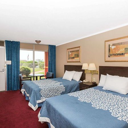 Americas Best Value Inn St. Joseph At I-29 מראה חיצוני תמונה