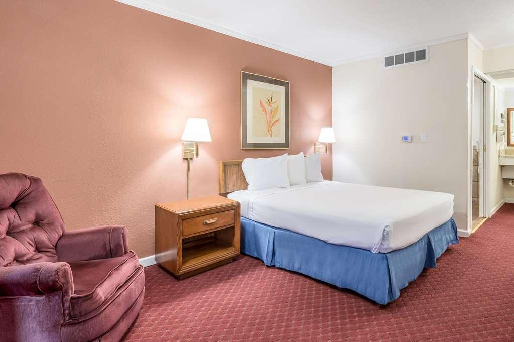 Americas Best Value Inn St. Joseph At I-29 חדר תמונה