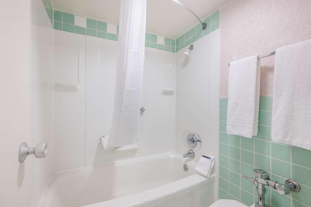 Americas Best Value Inn St. Joseph At I-29 מראה חיצוני תמונה