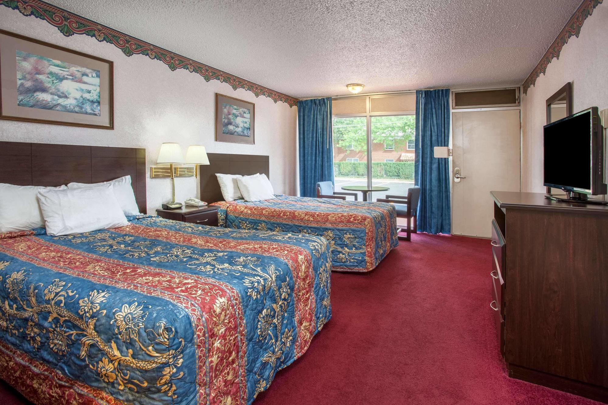 Americas Best Value Inn St. Joseph At I-29 מראה חיצוני תמונה