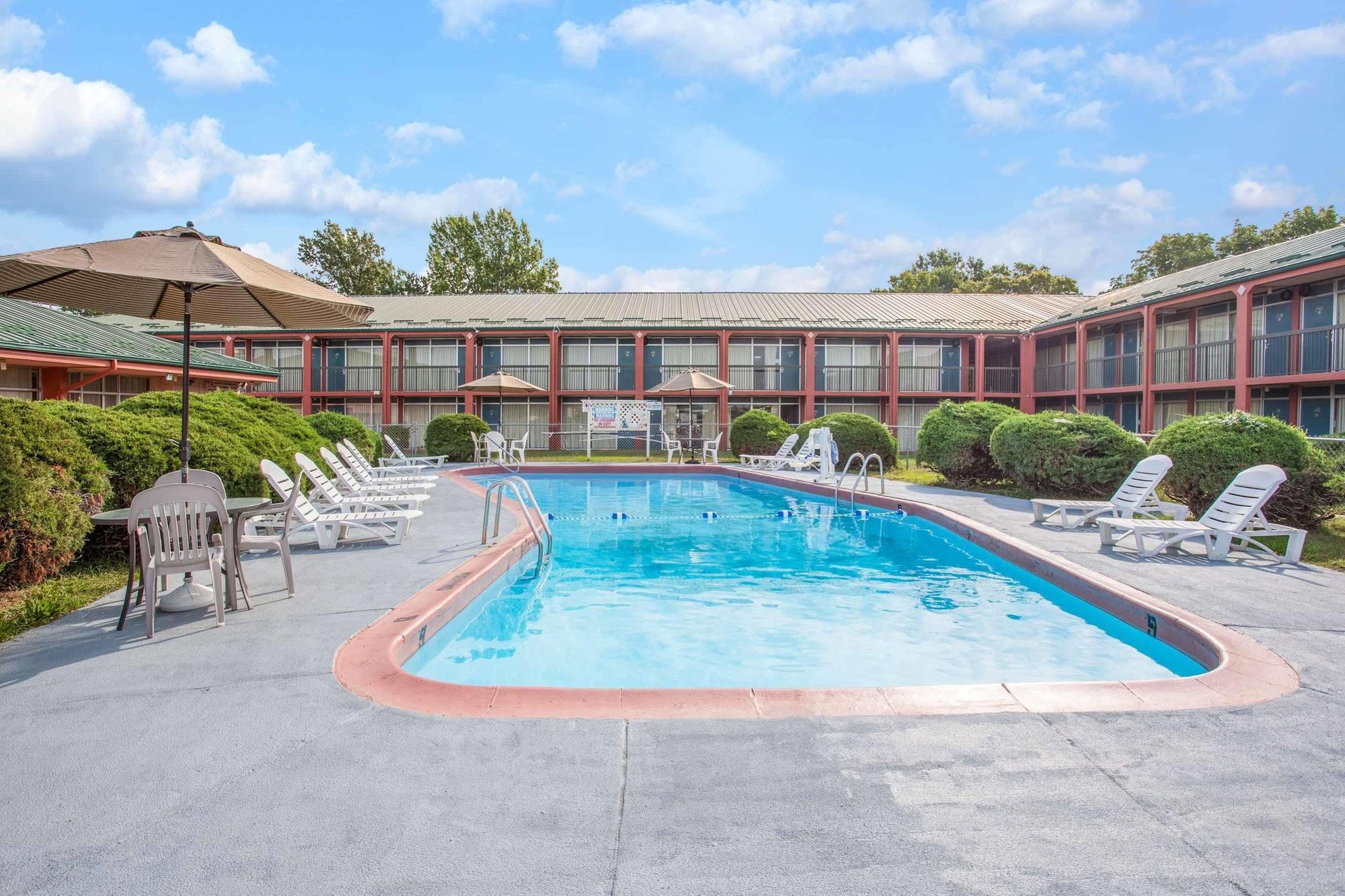 Americas Best Value Inn St. Joseph At I-29 מראה חיצוני תמונה